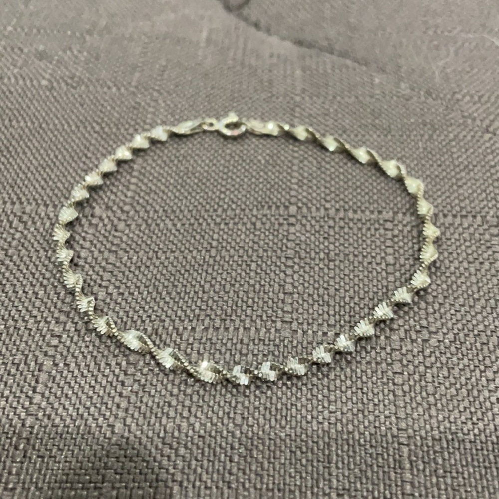 Silver Threaded Bracelet - image 3